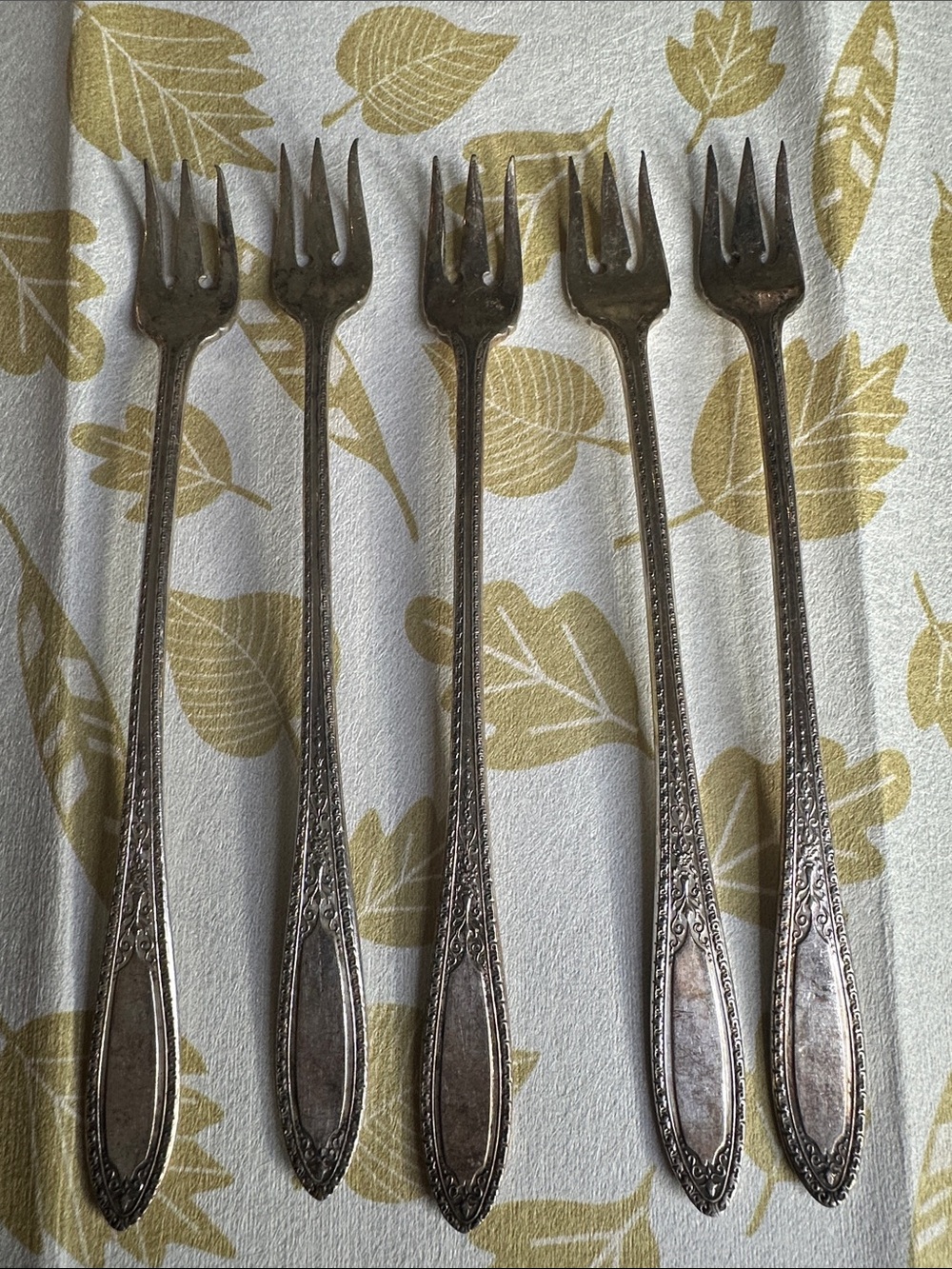 WM A. Rogers Ornate Silver Plated Oyster/Appetizer Forks - Set of 5